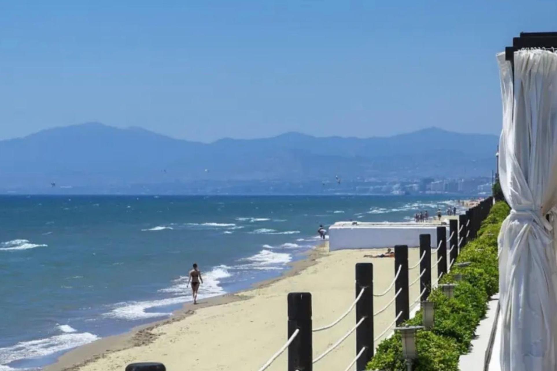 Marbella Beachfront - Beachside Apartment With Stunning Sea Views Экстерьер фото