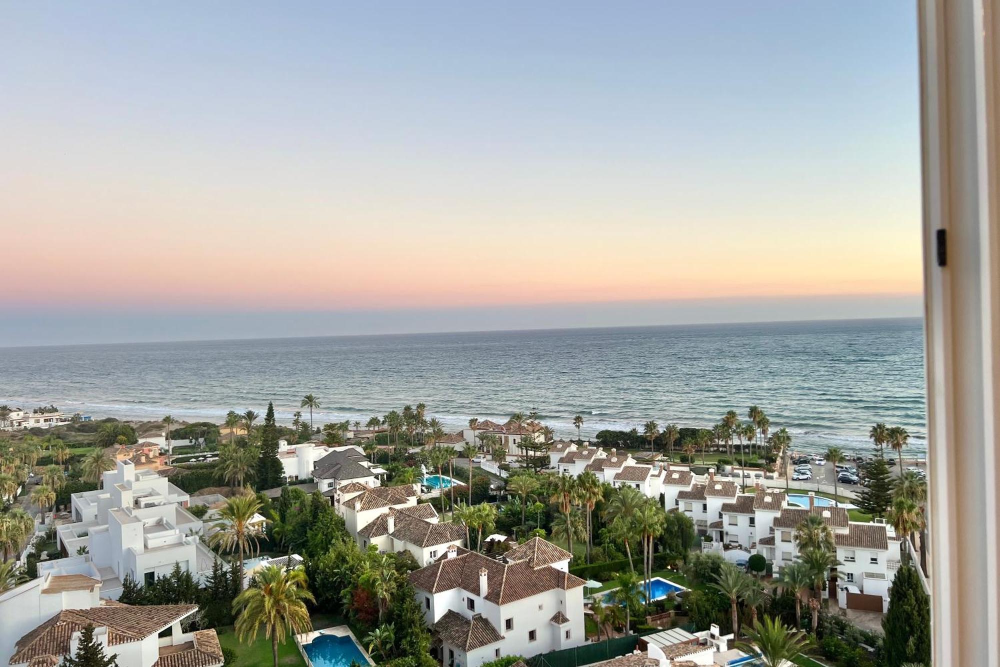 Marbella Beachfront - Beachside Apartment With Stunning Sea Views Экстерьер фото