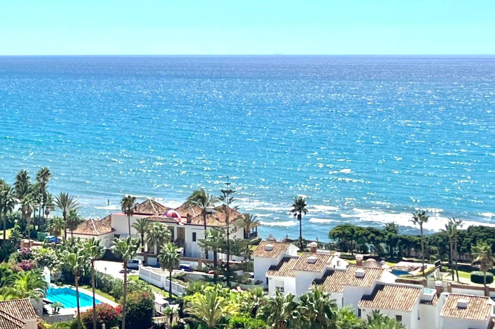 Marbella Beachfront - Beachside Apartment With Stunning Sea Views Экстерьер фото