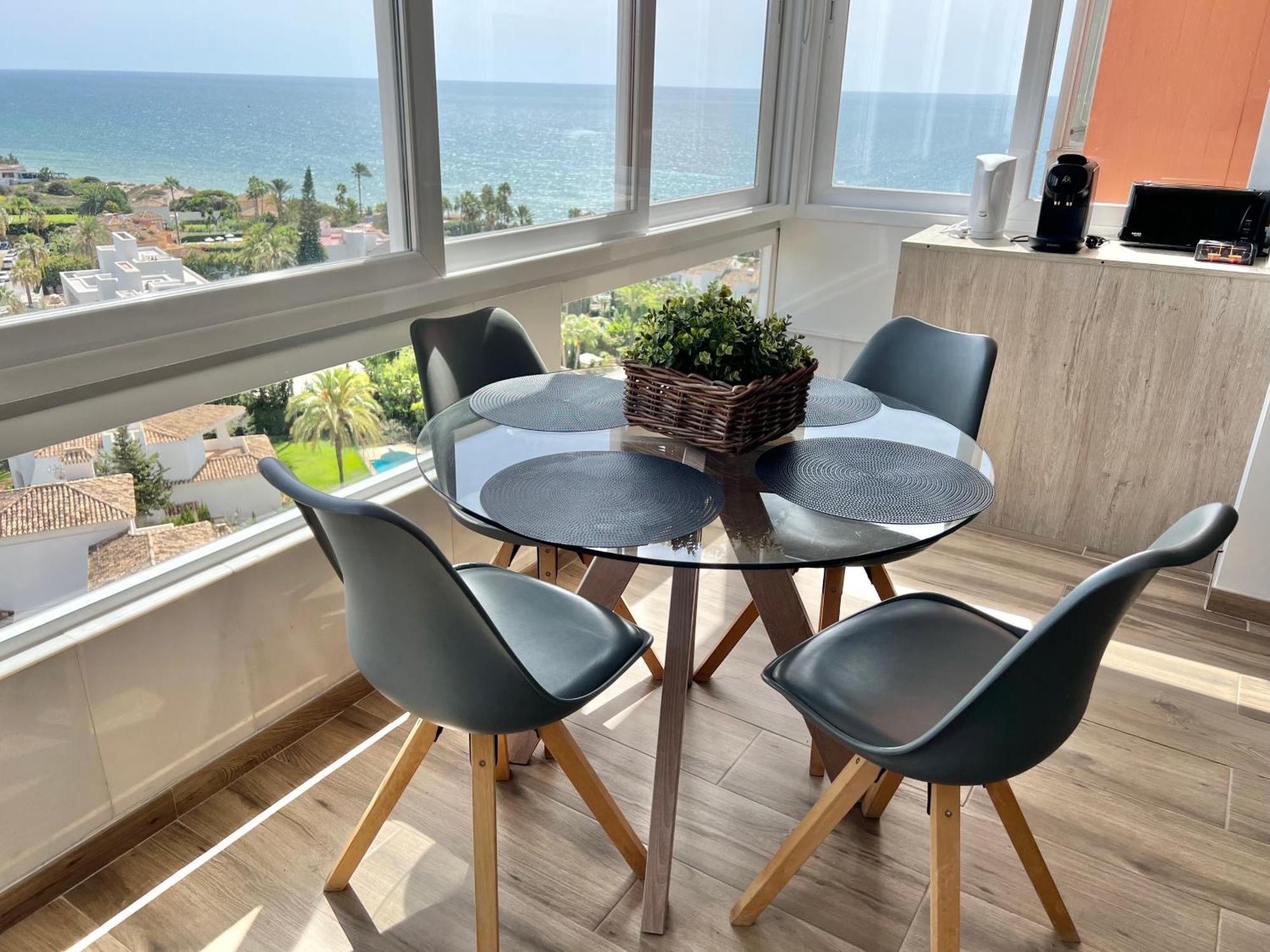 Marbella Beachfront - Beachside Apartment With Stunning Sea Views Экстерьер фото